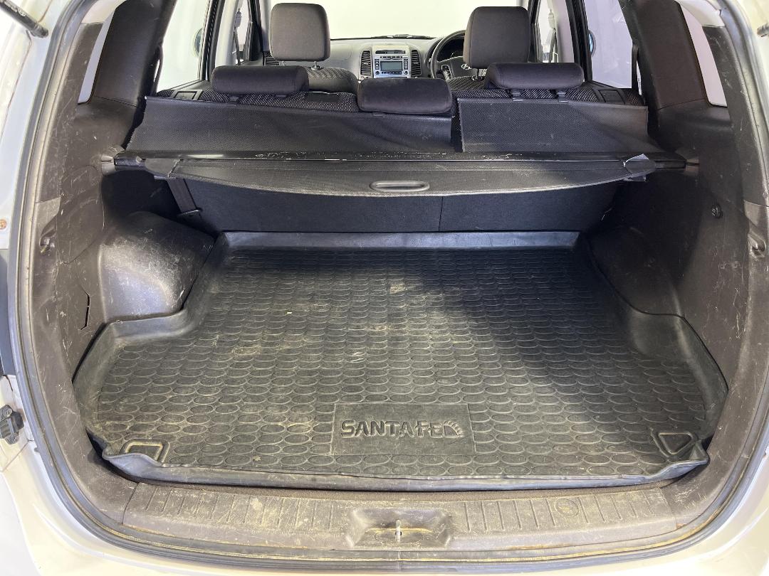 Photo '14' of Hyundai Santa FE