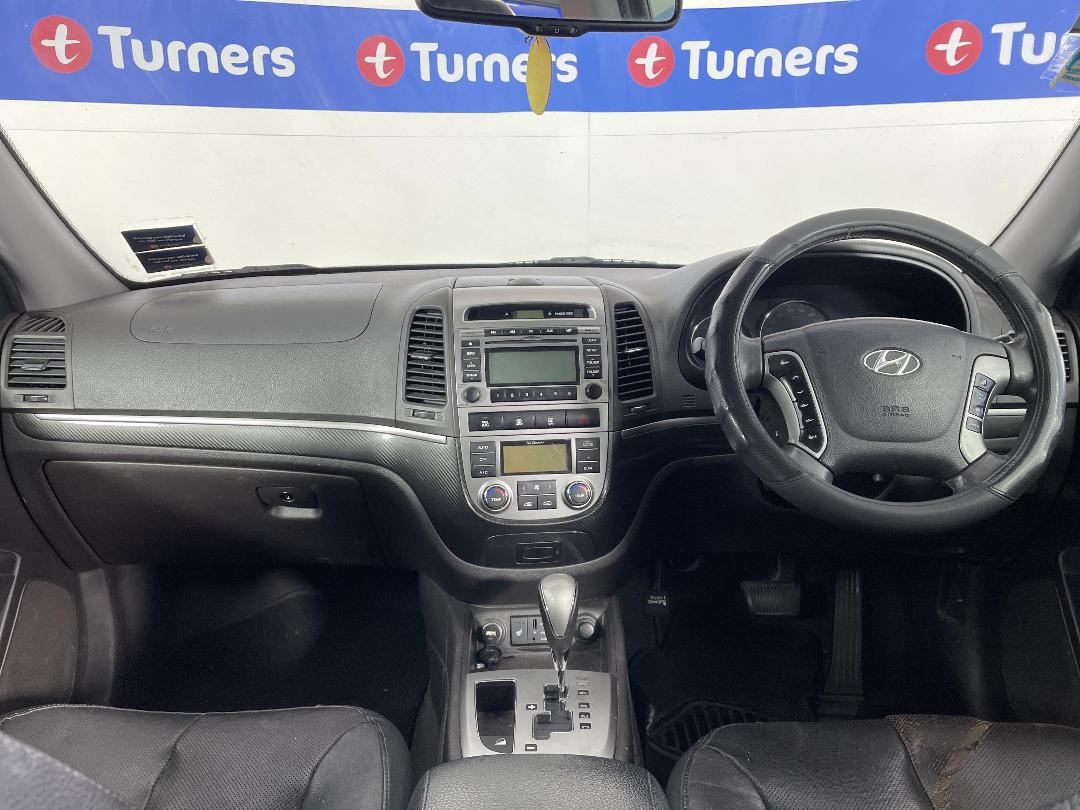 Photo '17' of Hyundai Santa FE Photo '17' of Hyundai Santa FE