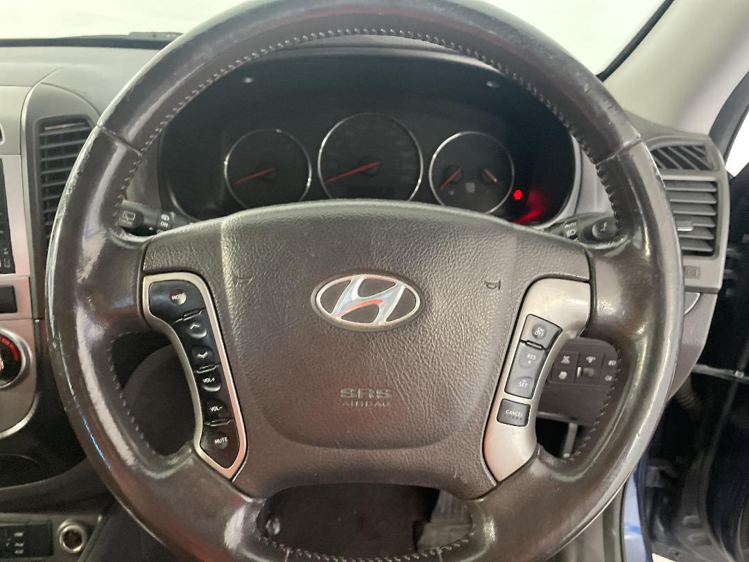 Photo '28' of Hyundai Santa FE