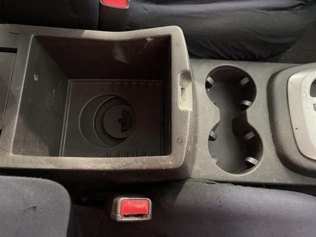 Photo '32' of Hyundai Santa FE