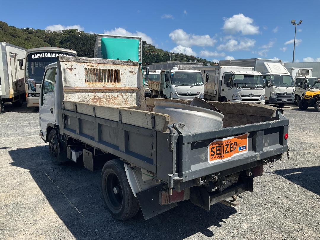 Photo '9' of Isuzu ELF Tipper
