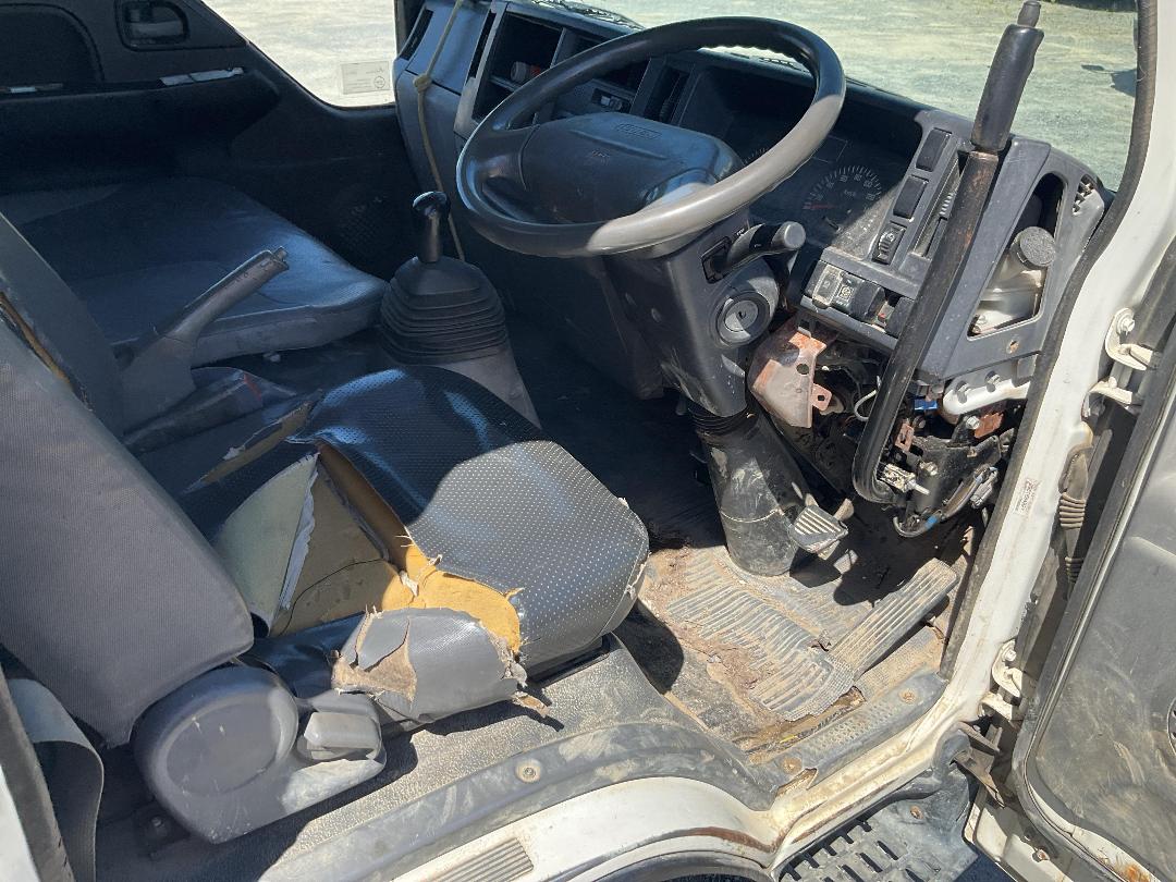 Photo '21' of Isuzu ELF Tipper