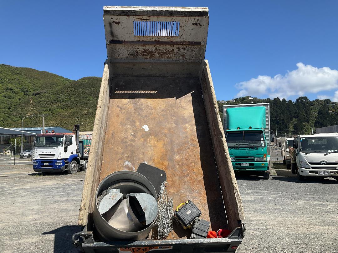 Photo '7' of Isuzu ELF Tipper