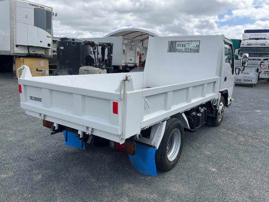 Photo '4' of Isuzu ELF Tipper