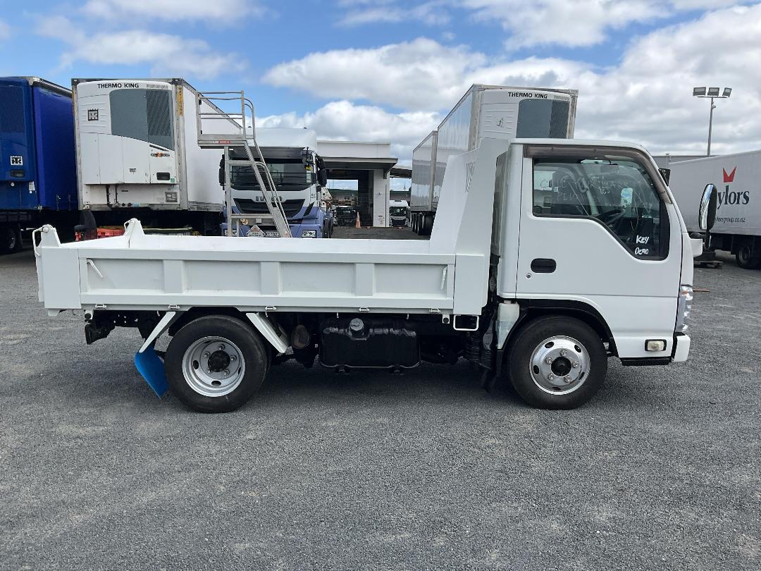 Photo '3' of Isuzu ELF Tipper