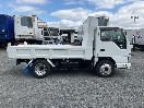 Thumbnail '3' of Isuzu ELF Tipper