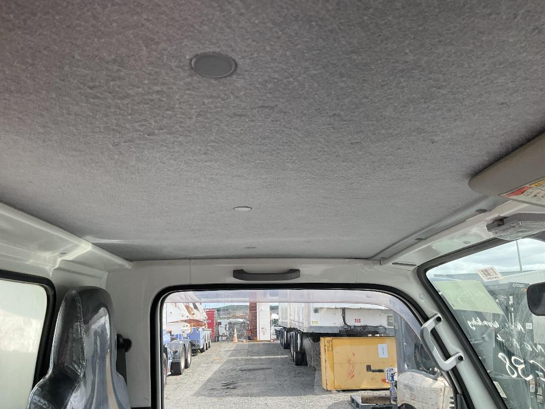 Photo '18' of Isuzu ELF Tipper