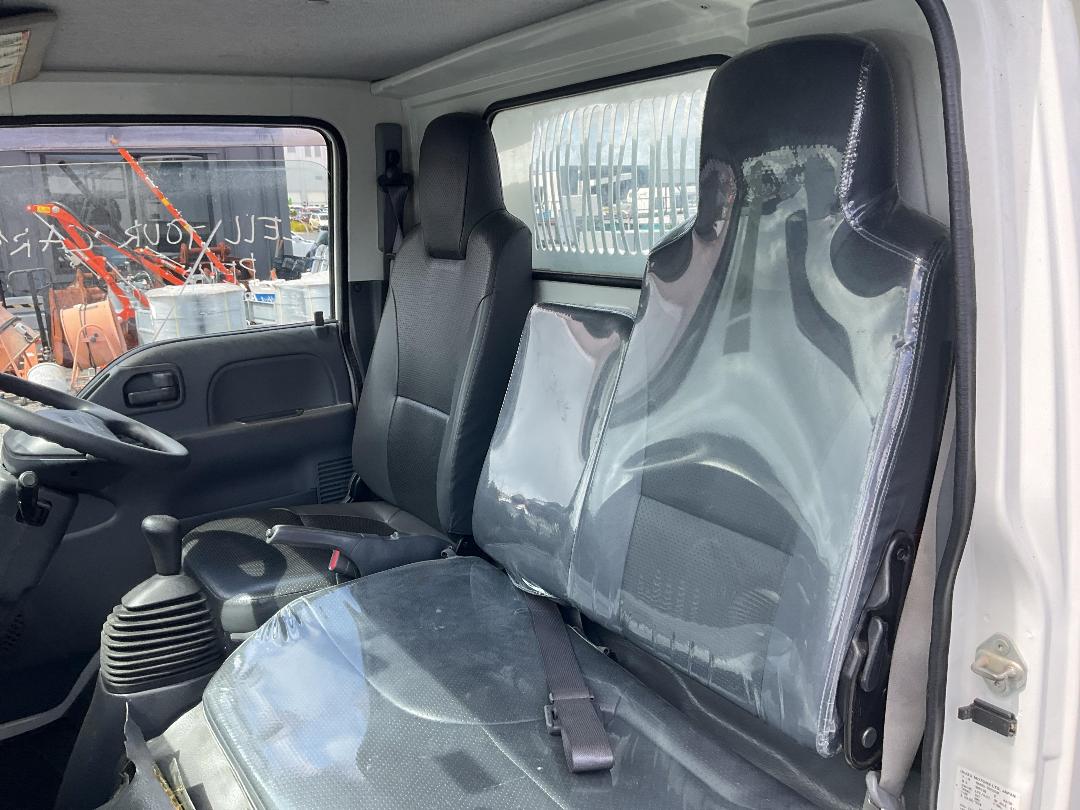 Photo '22' of Isuzu ELF Tipper