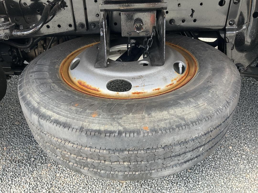 Photo '32' of Isuzu ELF Tipper