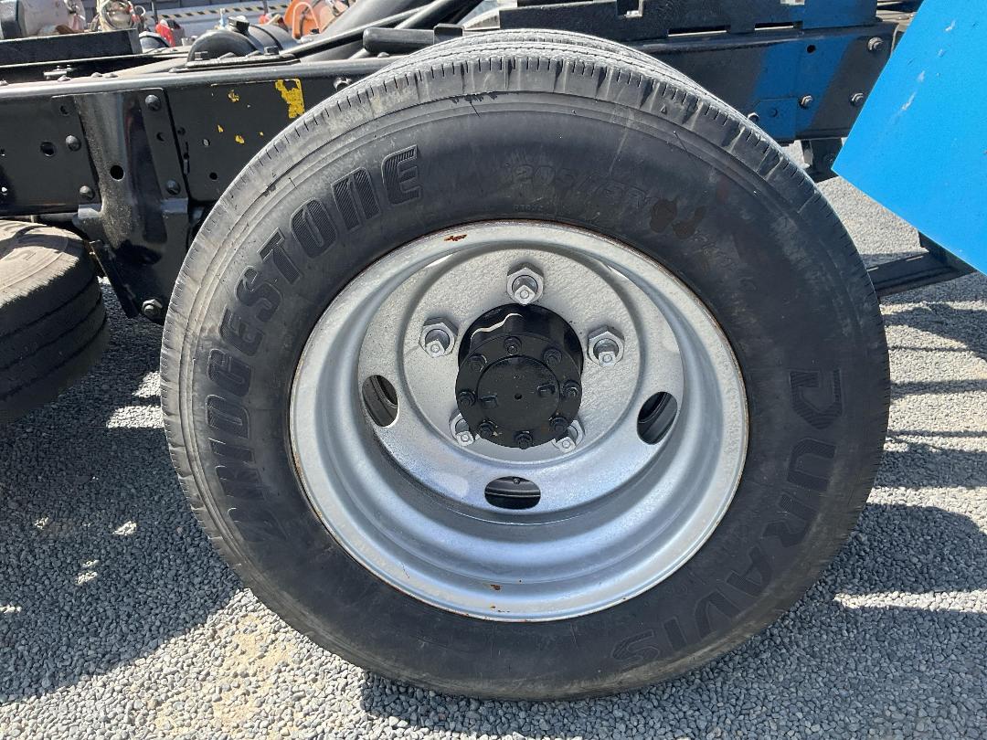 Photo '36' of Isuzu ELF Tipper