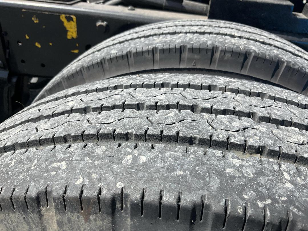 Photo '37' of Isuzu ELF Tipper