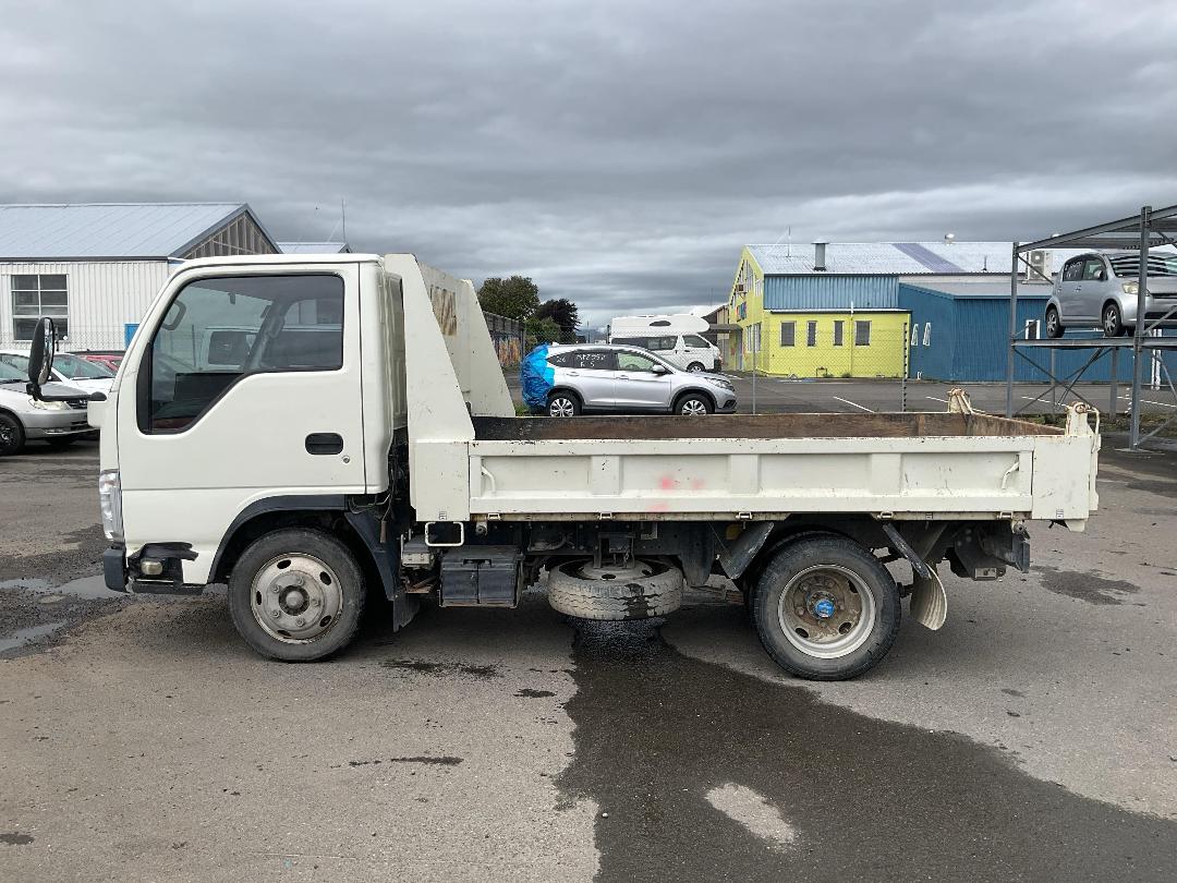 Photo '9' of Isuzu ELF Tipper Photo '9' of Isuzu ELF Tipper