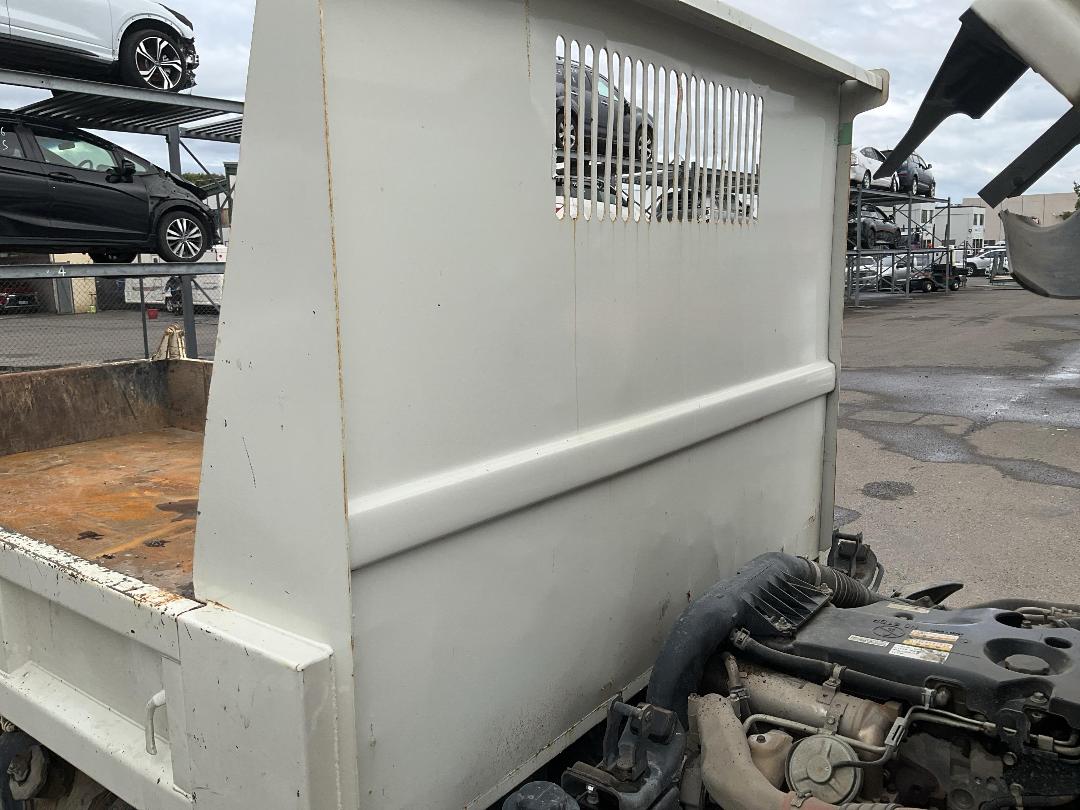 Photo '20' of Isuzu ELF Tipper Photo '20' of Isuzu ELF Tipper