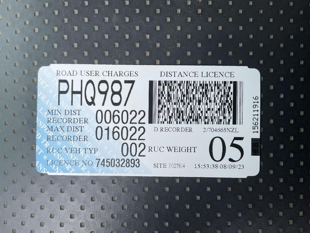 Photo '46' of Isuzu ELF Tipper Photo '46' of Isuzu ELF Tipper