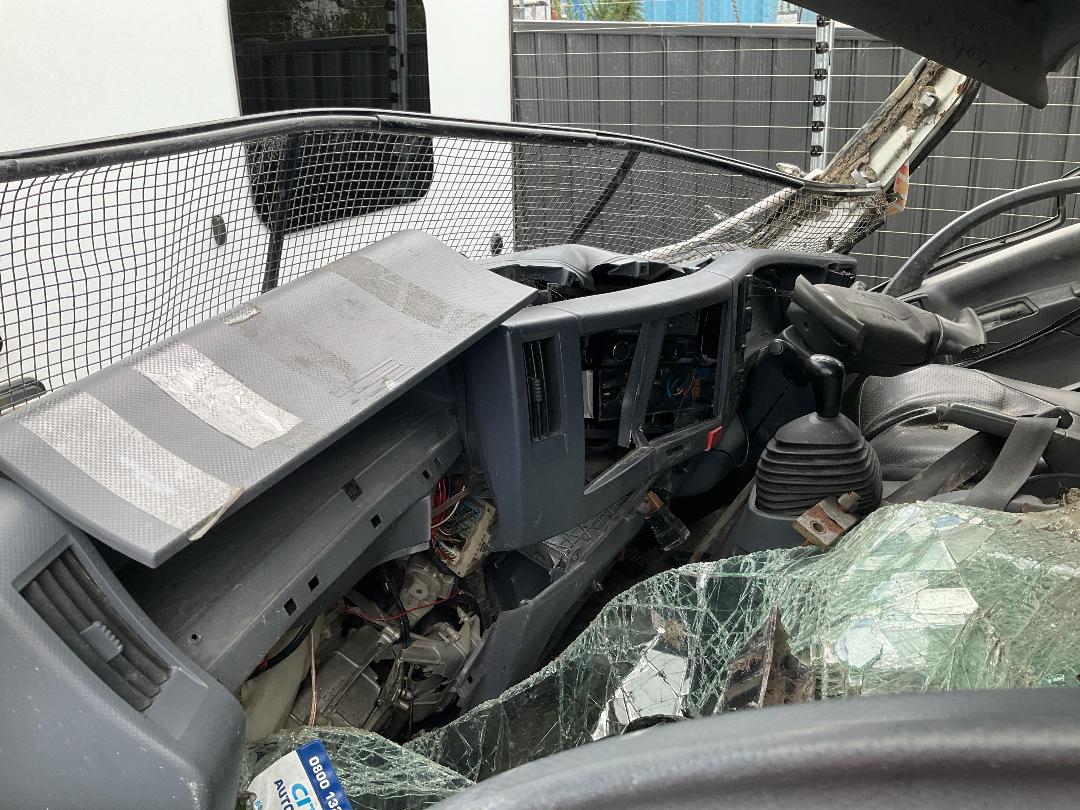 Photo '12' of Isuzu ELF NPR75N Chiller