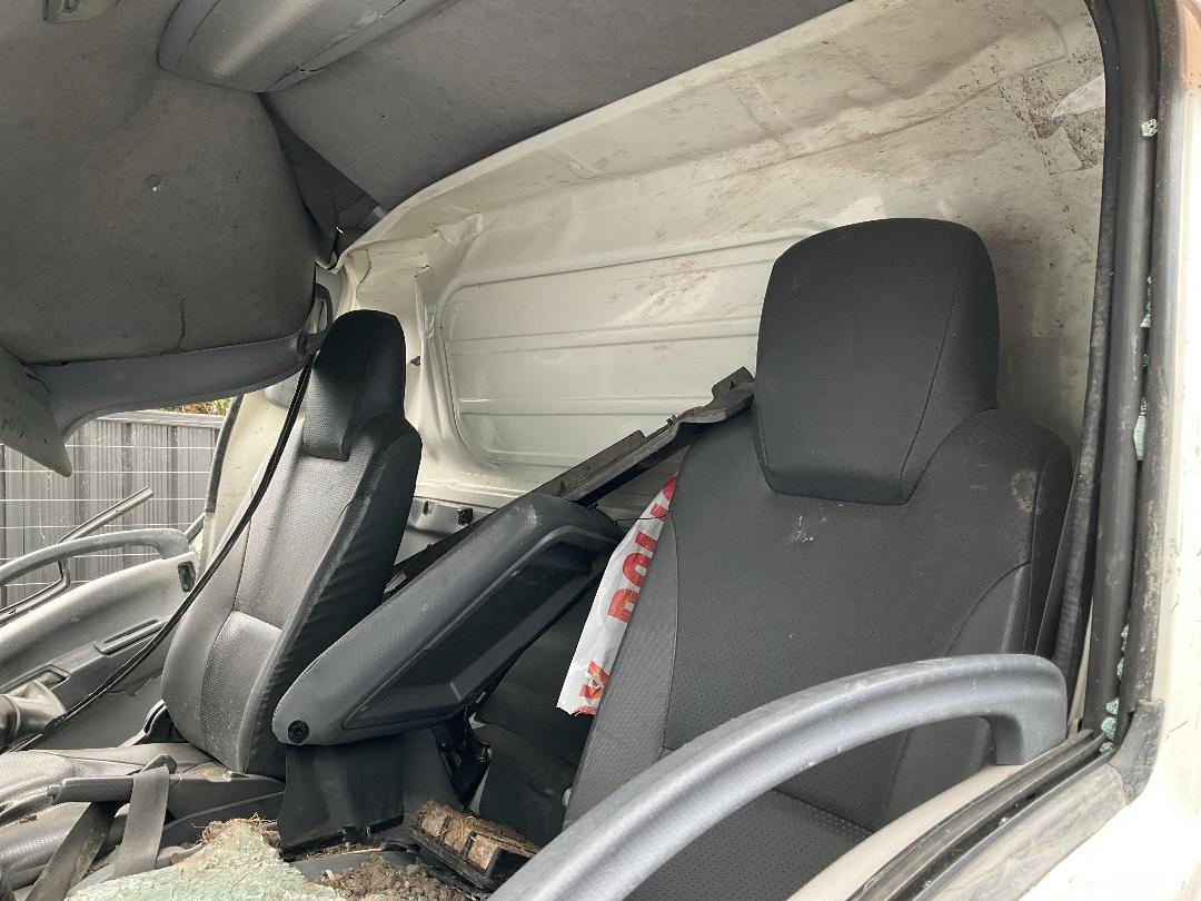 Photo '13' of Isuzu ELF NPR75N Chiller