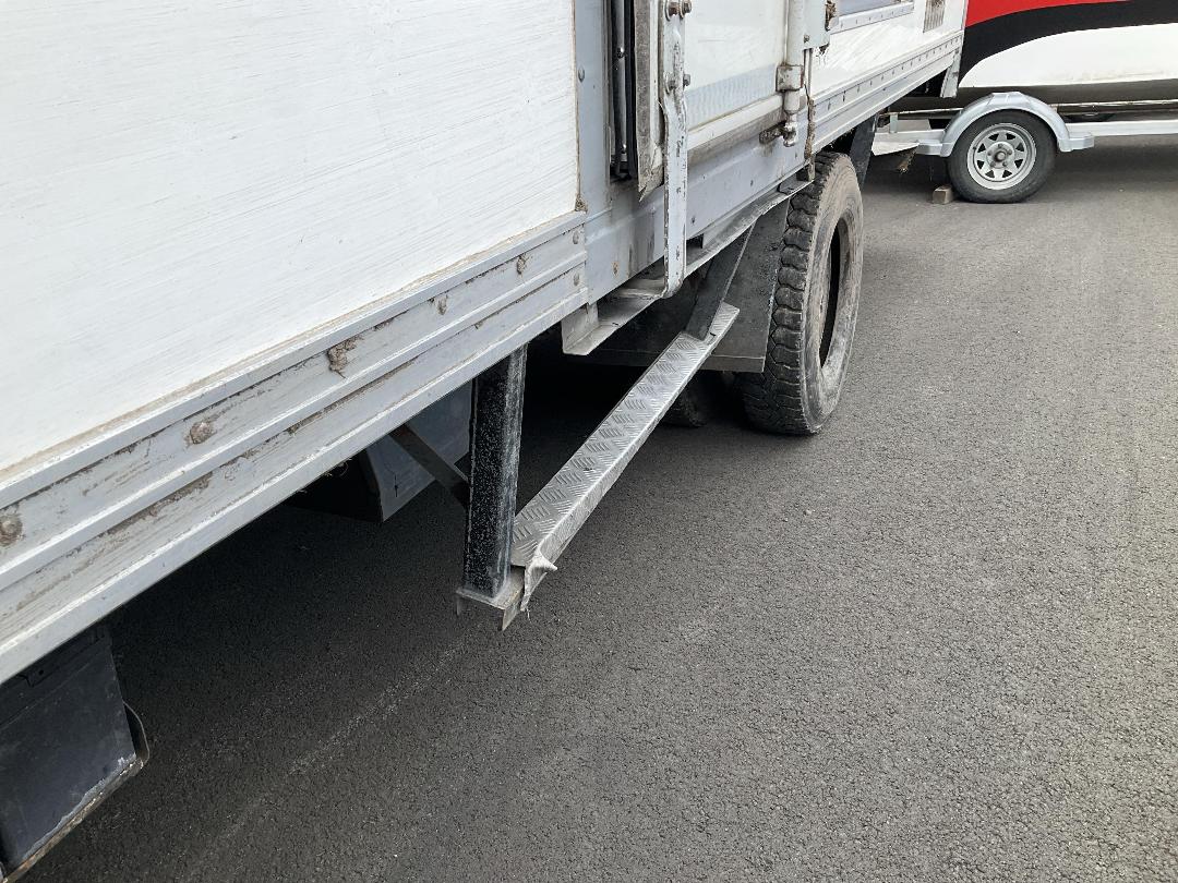 Photo '17' of Isuzu ELF NPR75N Chiller