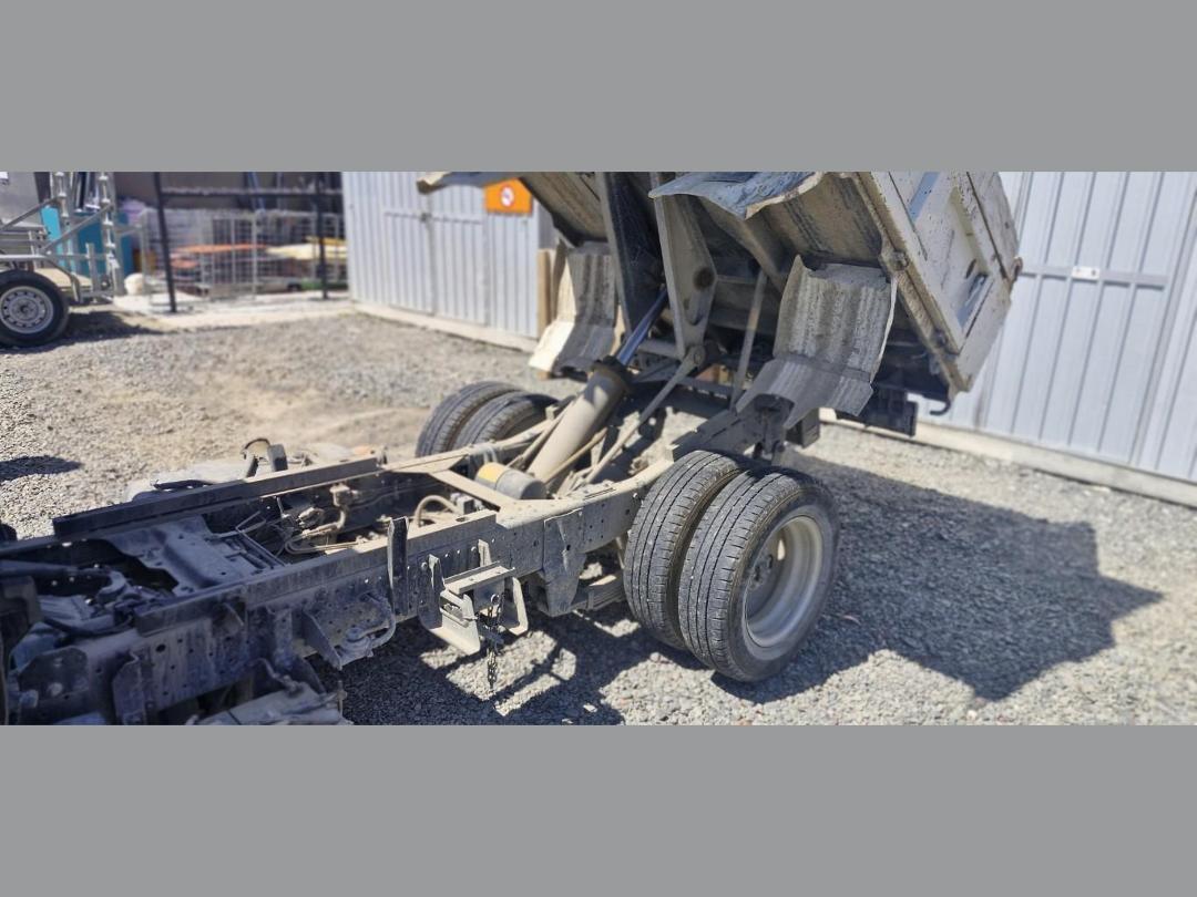 Photo '9' of Isuzu ELF Other Truck Photo '9' of Isuzu ELF Other Truck