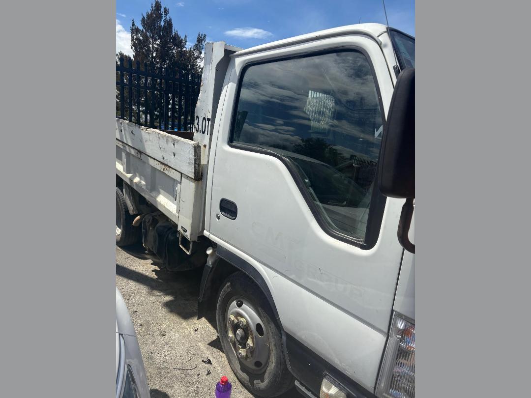 Photo '4' of Isuzu ELF Other Truck Photo '4' of Isuzu ELF Other Truck