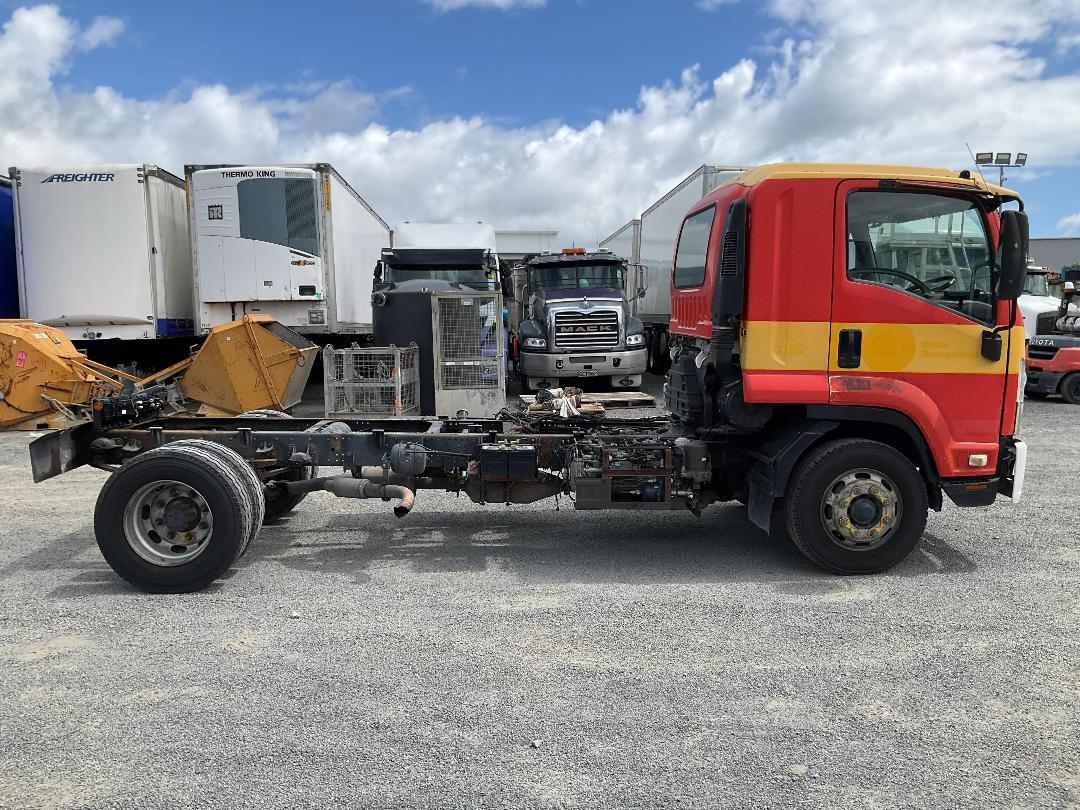 Photo '3' of Isuzu F Series FSR700 Cab Chassis