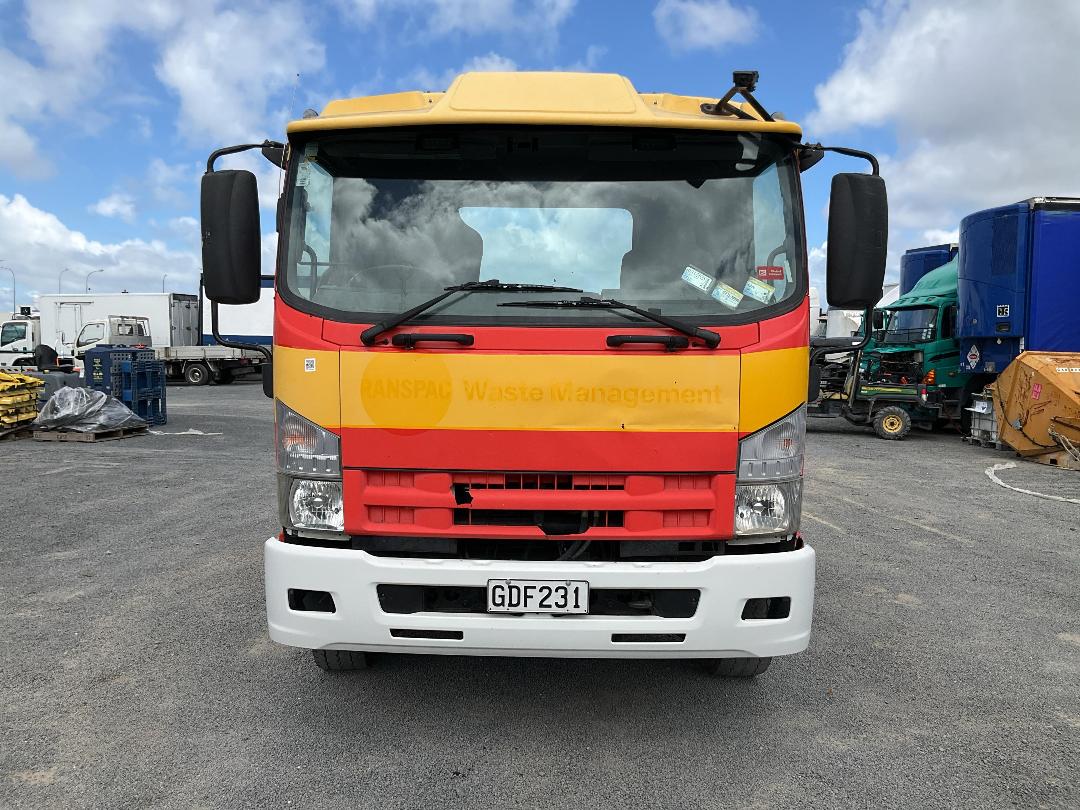 Photo '10' of Isuzu F Series FSR700 Cab Chassis