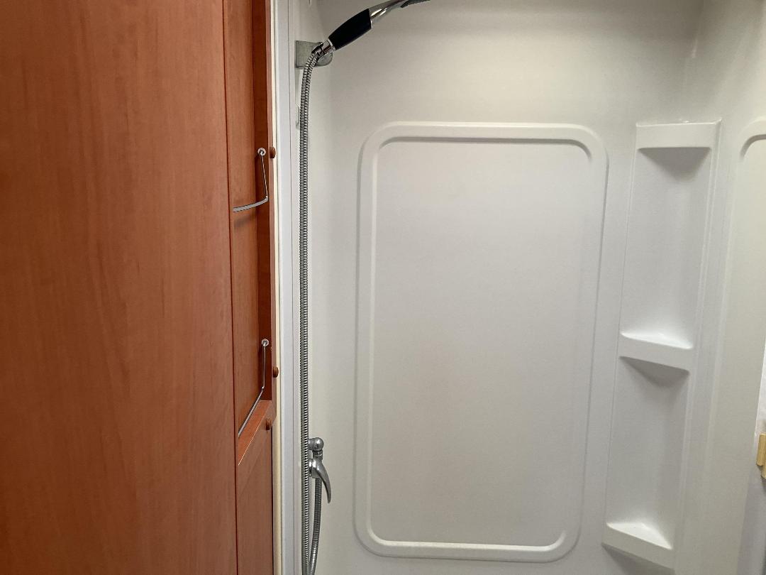 Photo '9' of Iveco Daily WINNEBAGO RV Motorhome Photo '9' of Iveco Daily WINNEBAGO RV Motorhome