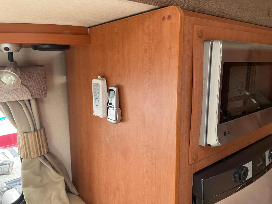 Photo '15' of Iveco Daily WINNEBAGO RV Motorhome Photo '15' of Iveco Daily WINNEBAGO RV Motorhome