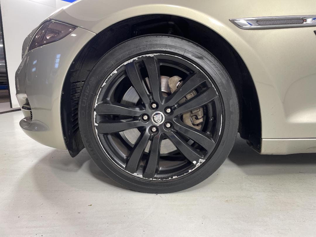 Photo '10' of Jaguar XJ