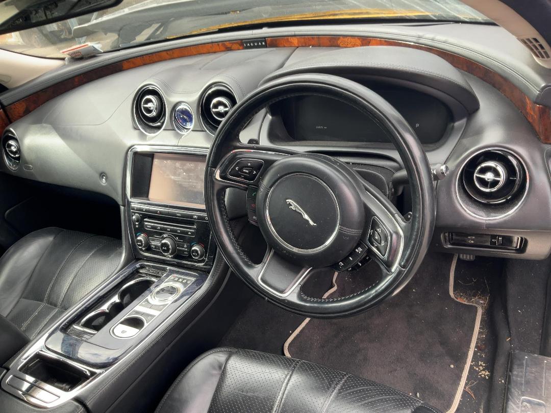 Photo '15' of Jaguar XJ