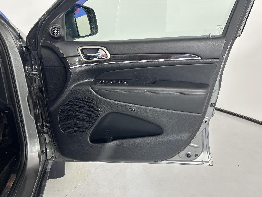 Photo '35' of Jeep Grand Cherokee