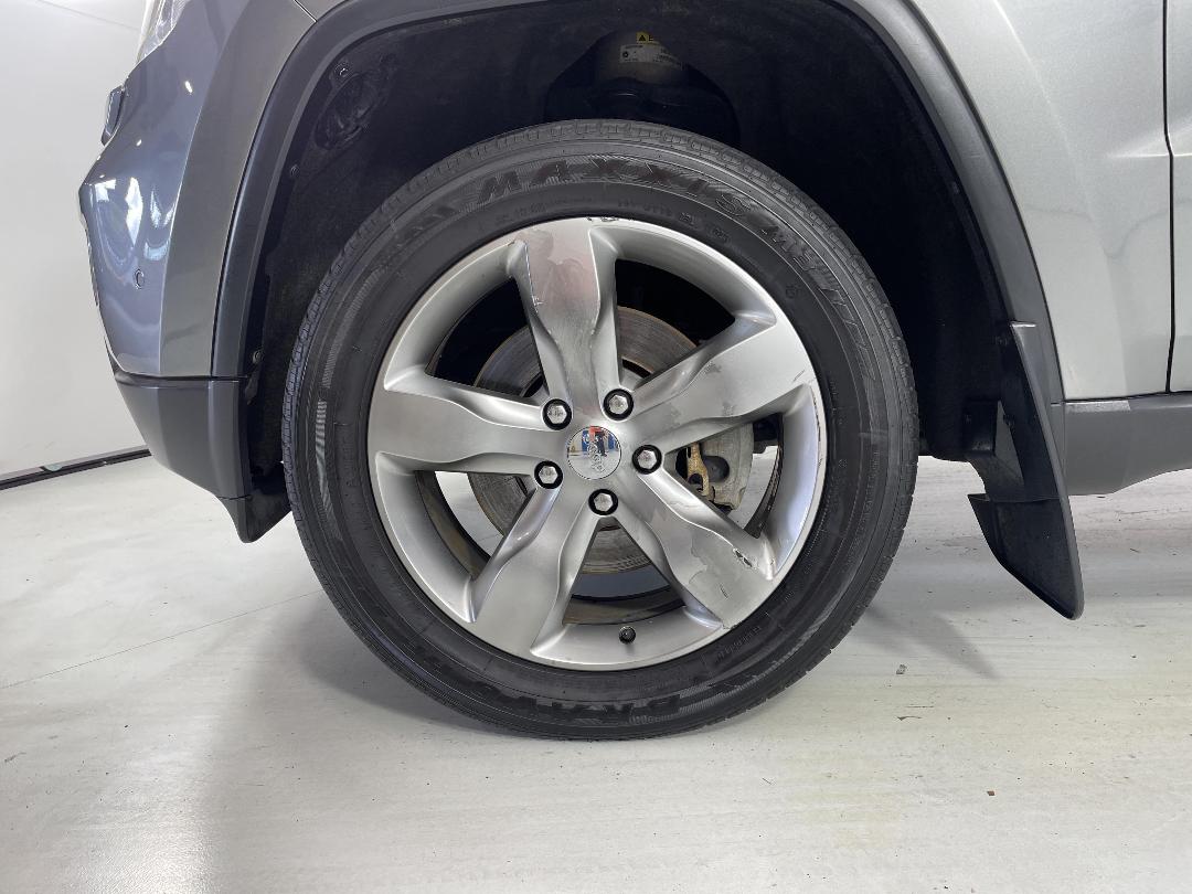 Photo '10' of Jeep Grand Cherokee