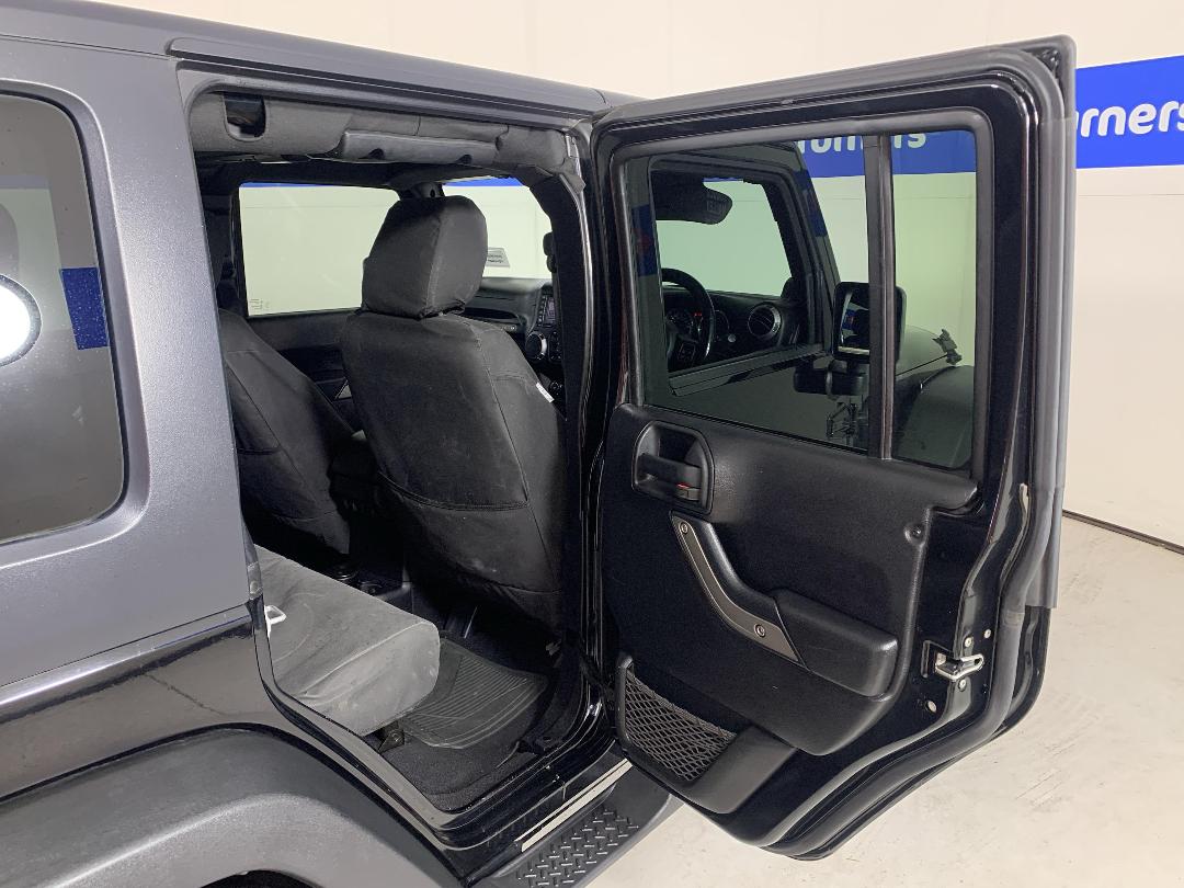 Photo '19' of Jeep Wrangler