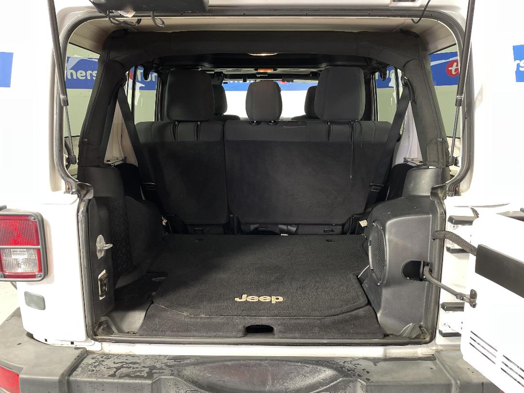 Photo '14' of Jeep Wrangler