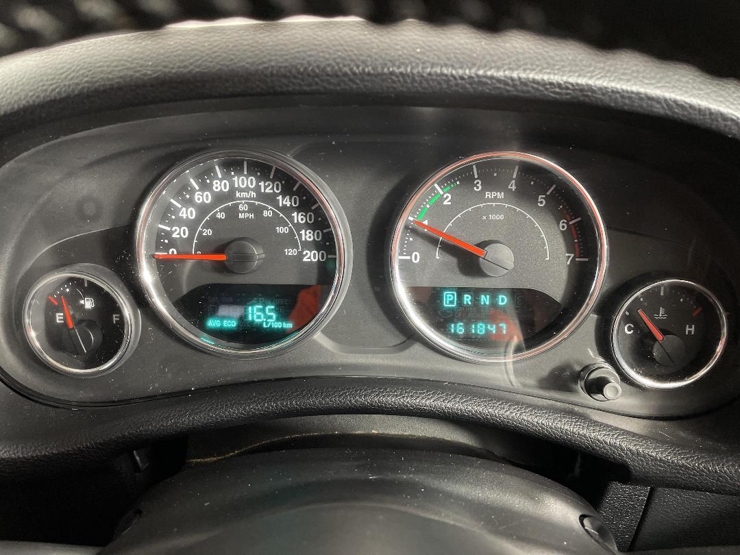 Photo '21' of Jeep Wrangler