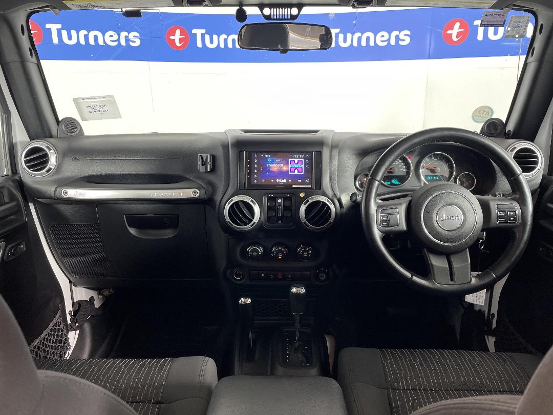 Photo '17' of Jeep Wrangler