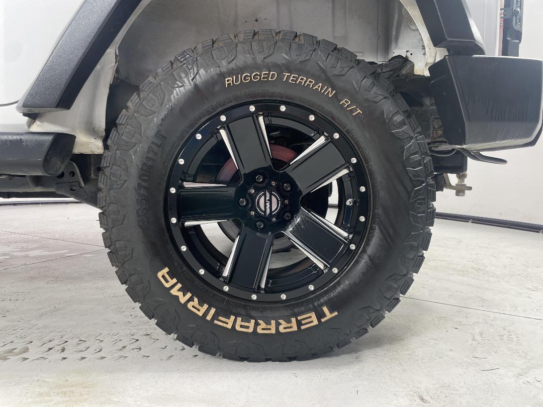 Photo '11' of Jeep Wrangler