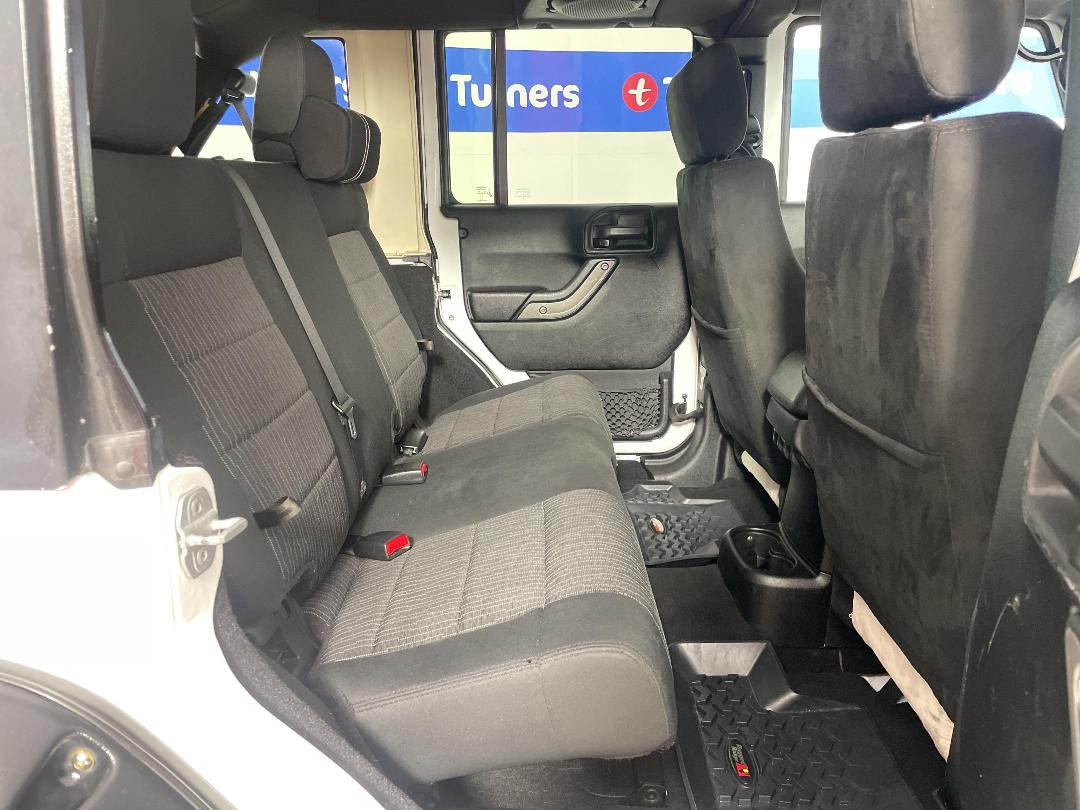 Photo '20' of Jeep Wrangler