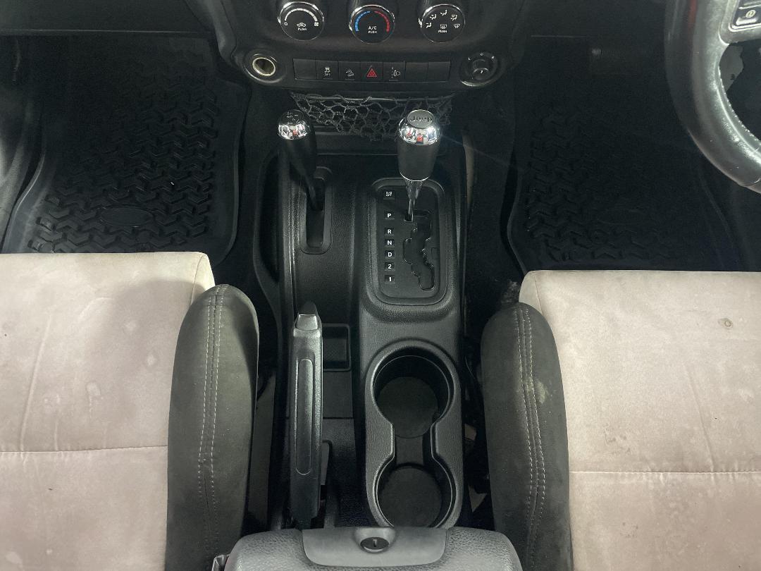 Photo '18' of Jeep Wrangler