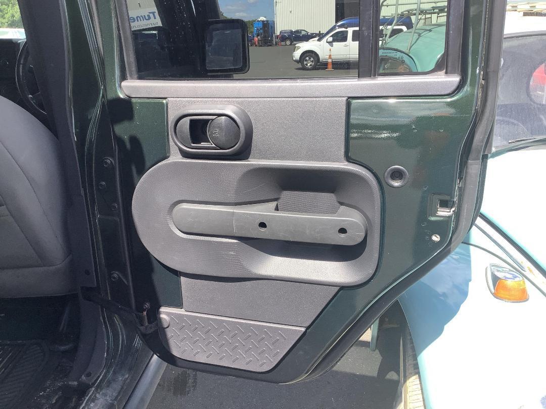 Photo '11' of Jeep Wrangler Rubicon V6