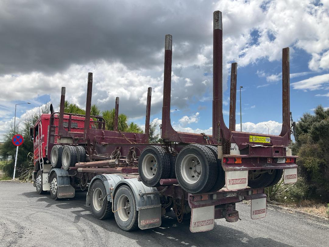 Photo '6' of Kenworth K108 108 Logger