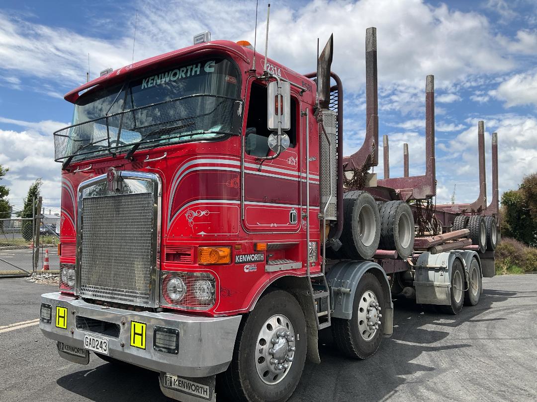 Photo '9' of Kenworth K108 108 Logger