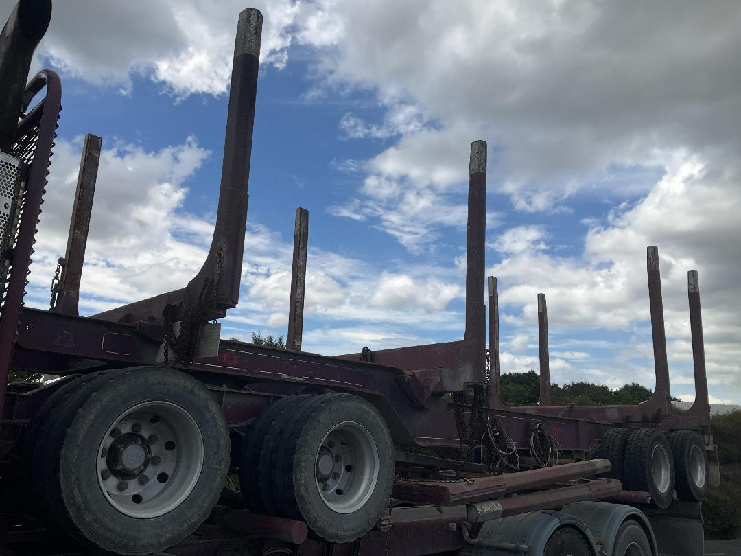 Photo '46' of Kenworth K108 108 Logger