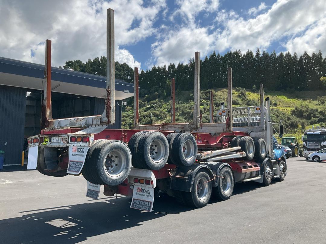 Photo '4' of Kenworth T408 & 2011 PATCHELL Logger