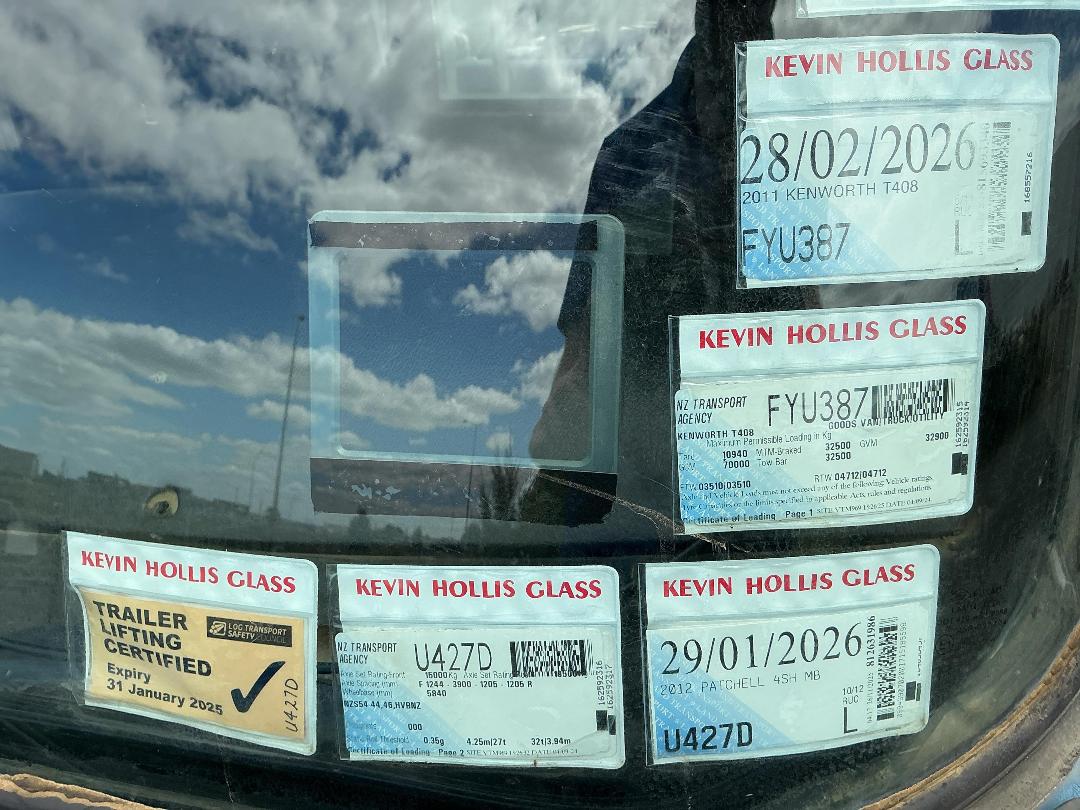 Photo '43' of Kenworth T408 Logger Photo '43' of Kenworth T408 Logger