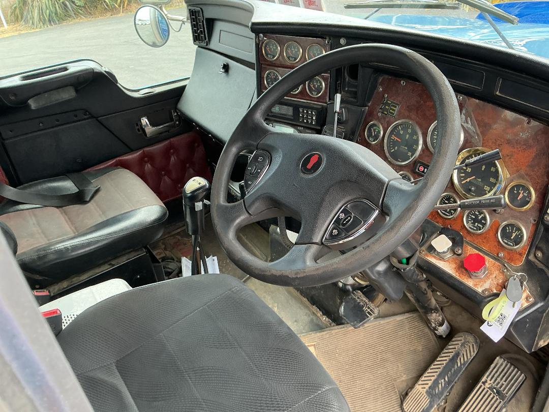 Photo '15' of Kenworth T408 Logger Photo '15' of Kenworth T408 Logger