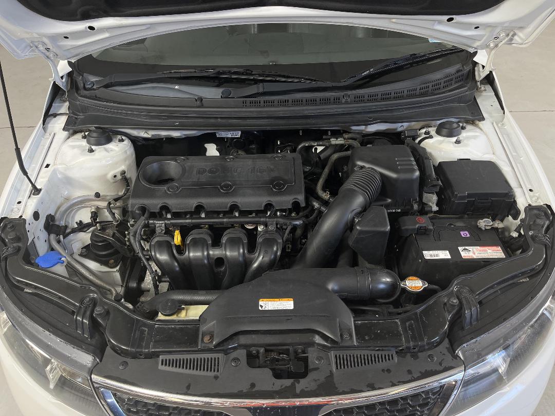 Photo '13' of KIA Cerato