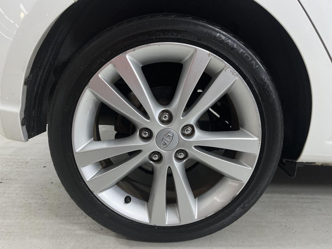 Photo '12' of KIA Cerato