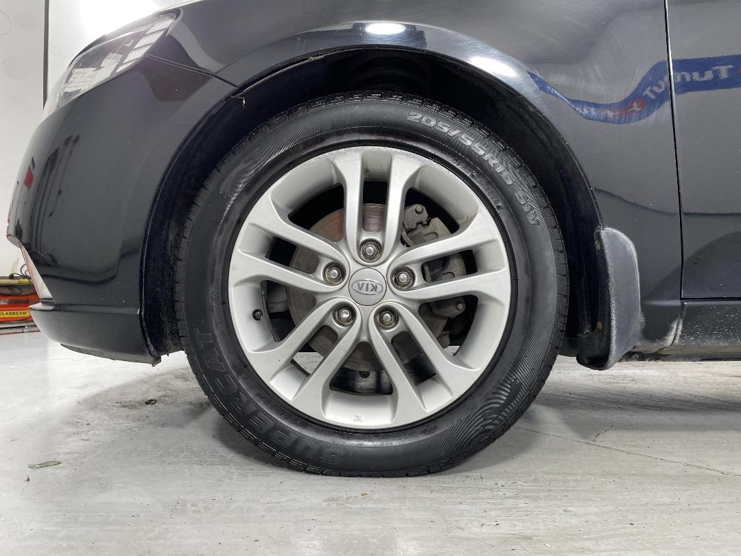 Photo '10' of KIA Cerato Photo '10' of KIA Cerato