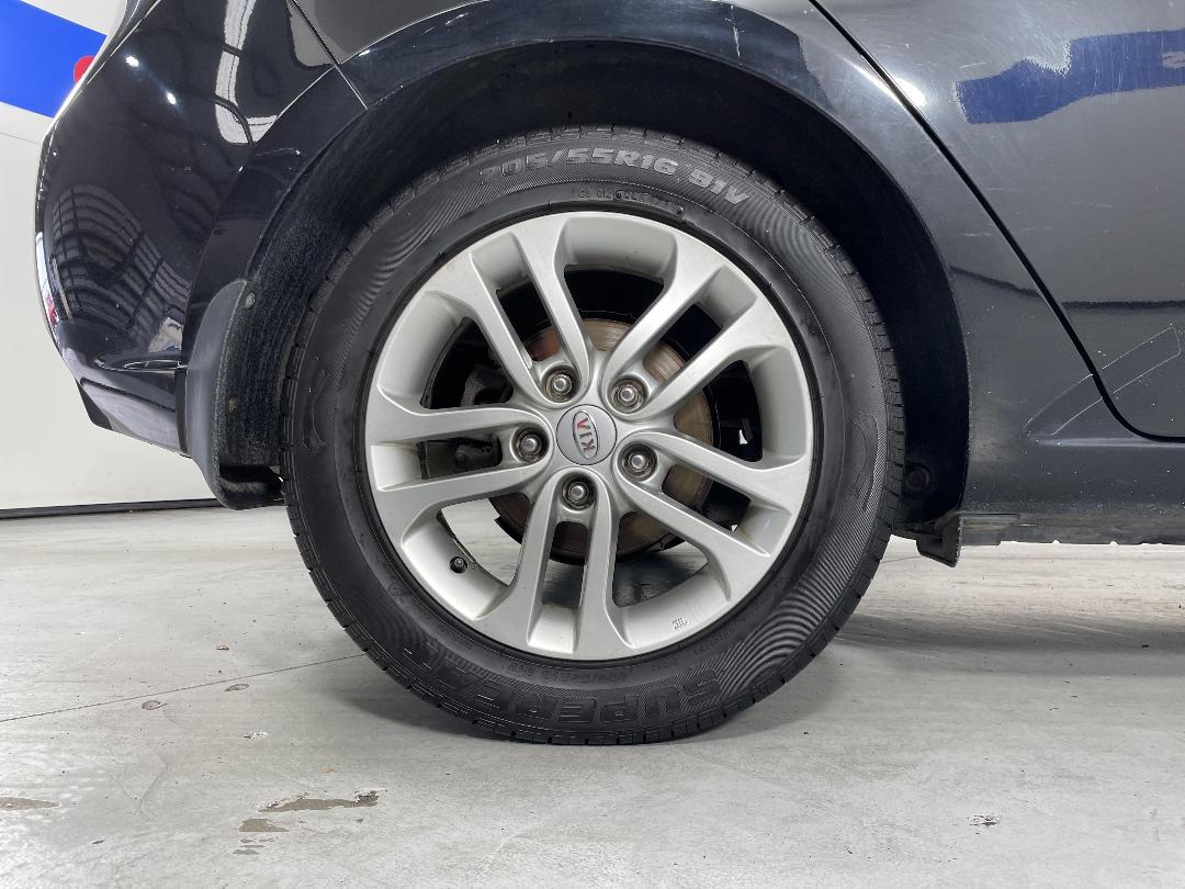 Photo '12' of KIA Cerato Photo '12' of KIA Cerato