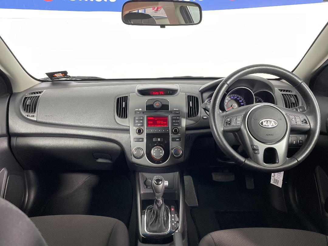 Photo '17' of KIA Cerato Photo '17' of KIA Cerato